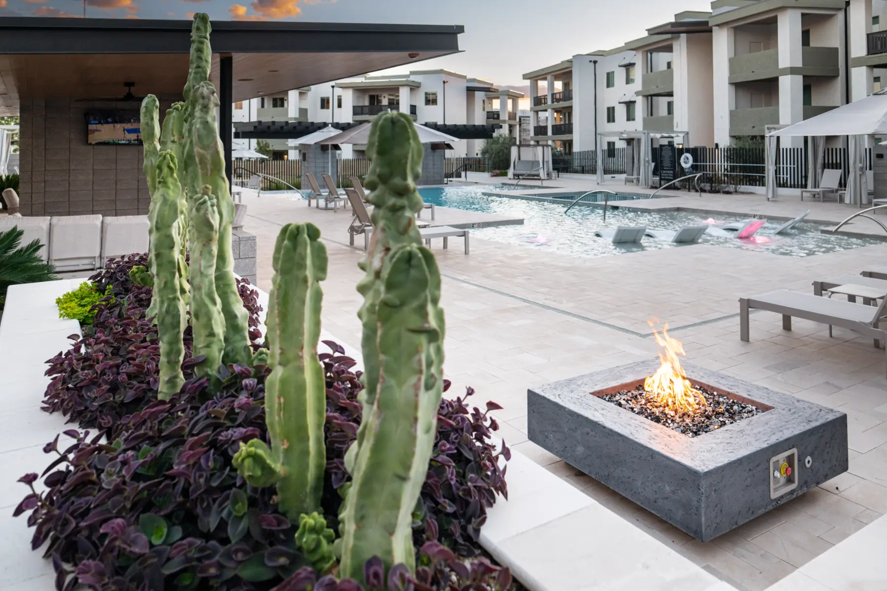 Encantada Twin Peaks firepit