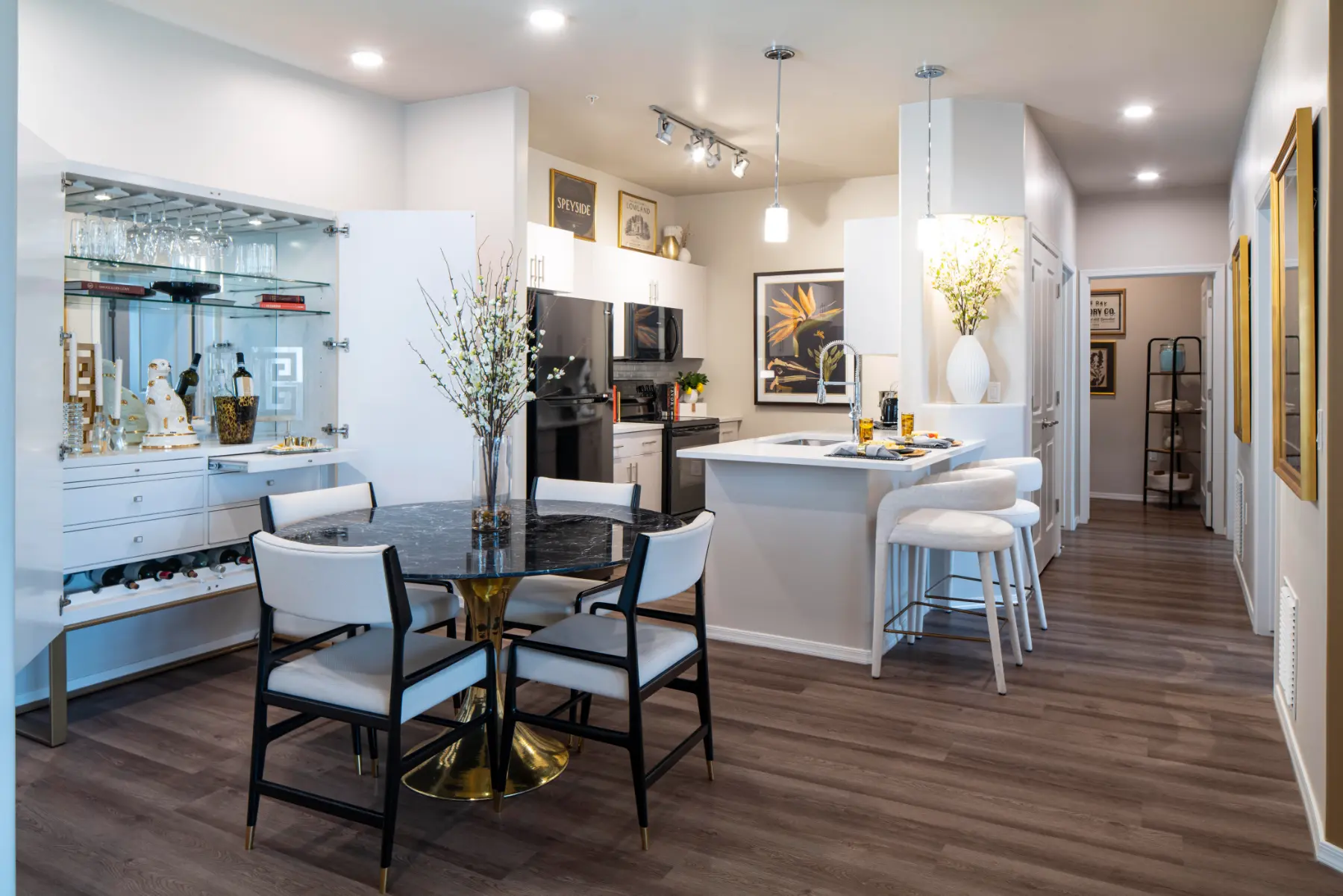 Encantada Twin Peaks kitchen