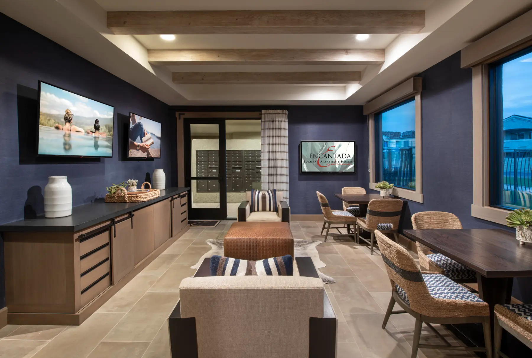 Encantada Continental Reserve Club Lounge