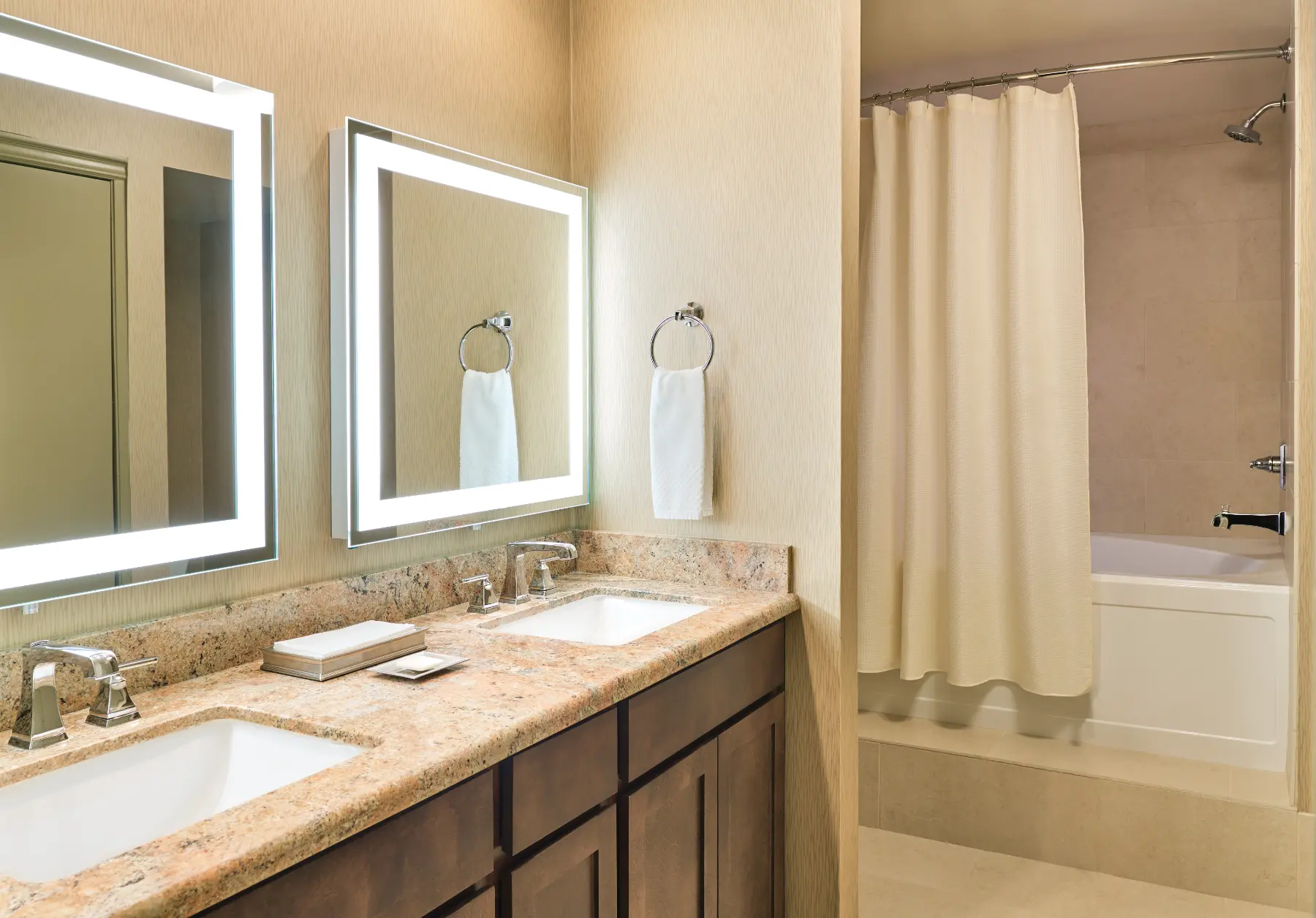 Hilton El Conquistador bathroom