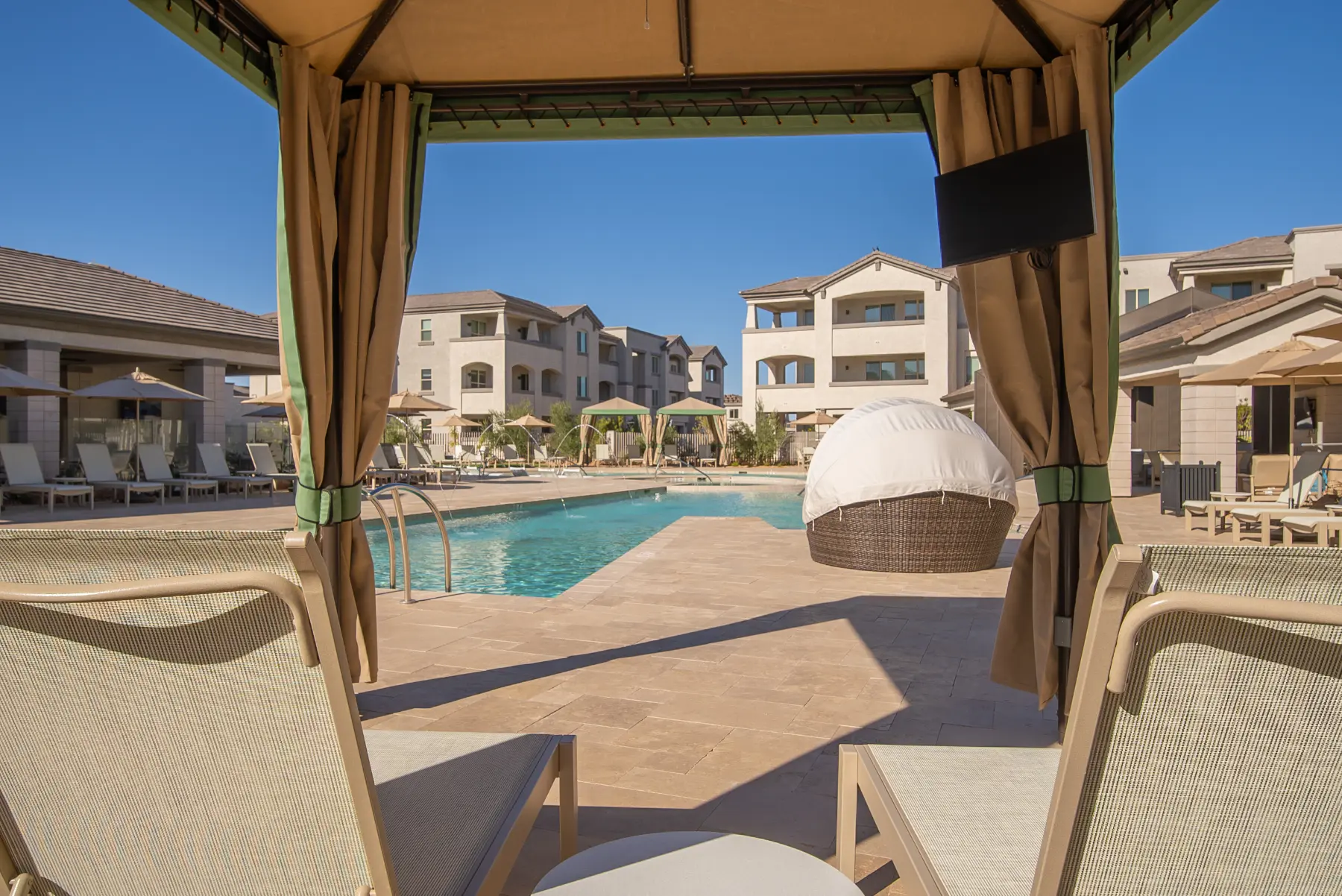 Encantada La Estancia pool area