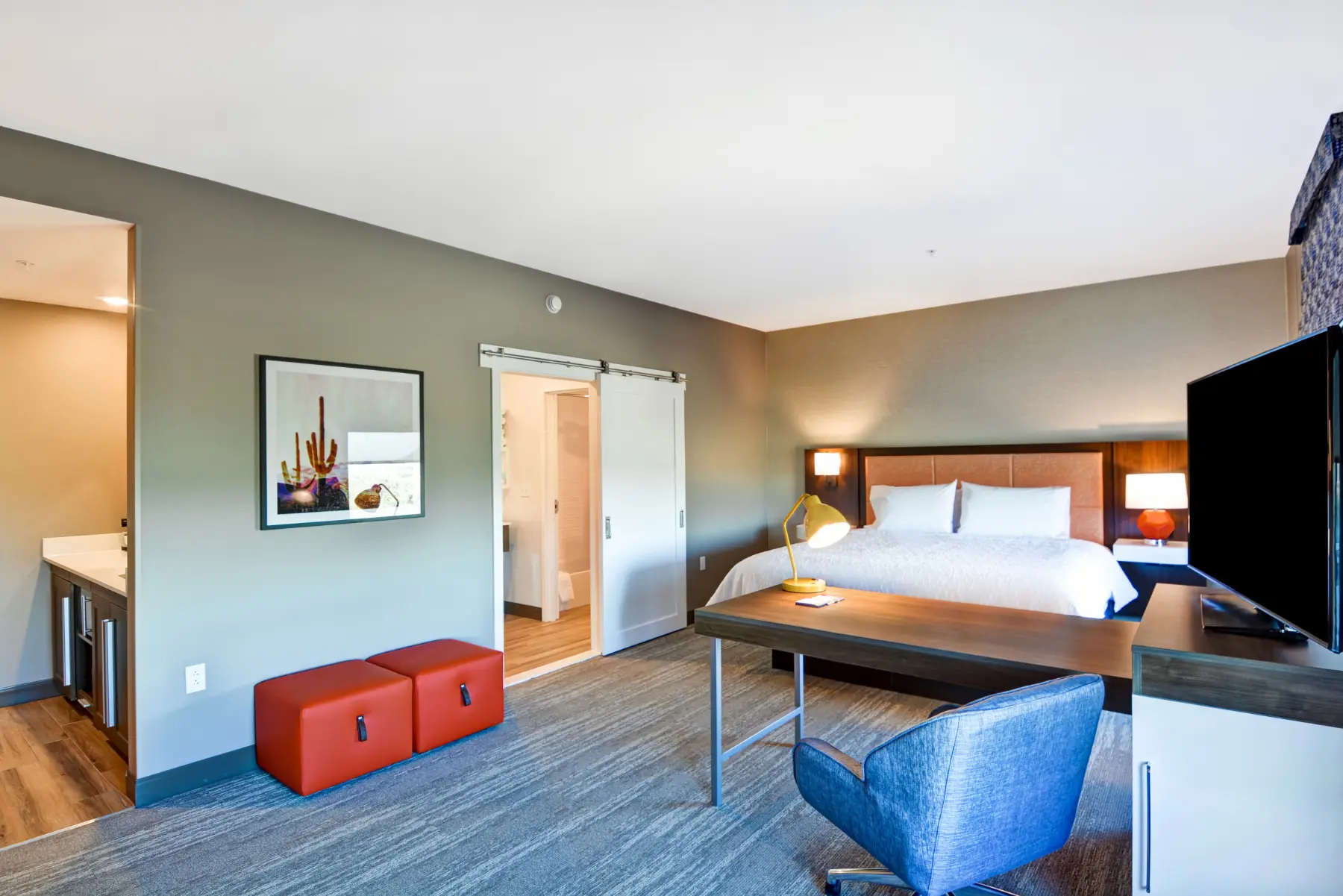 Hampton Inn and Suites Marana bedroom