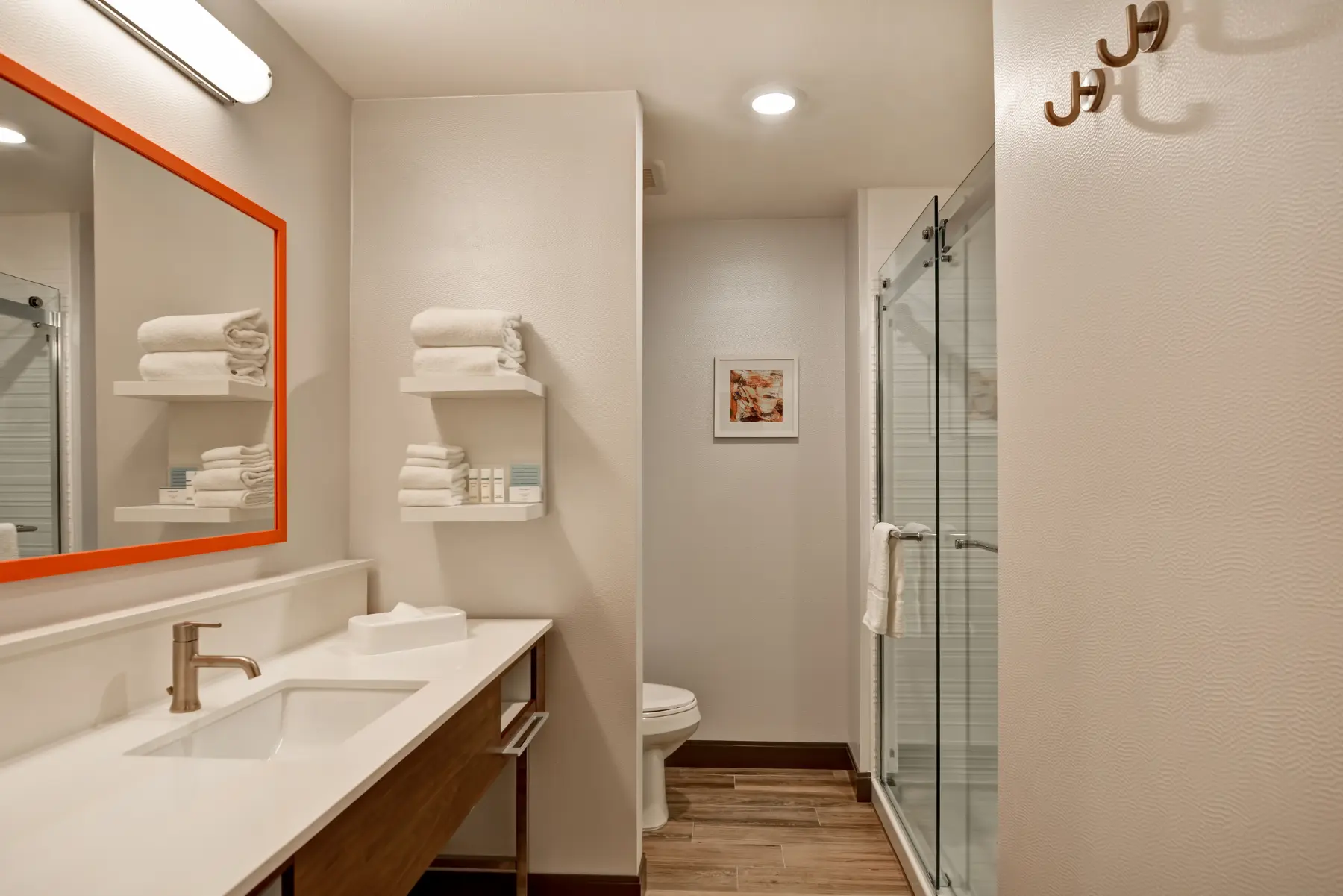 Hampton Inn and Suites Marana bathroom