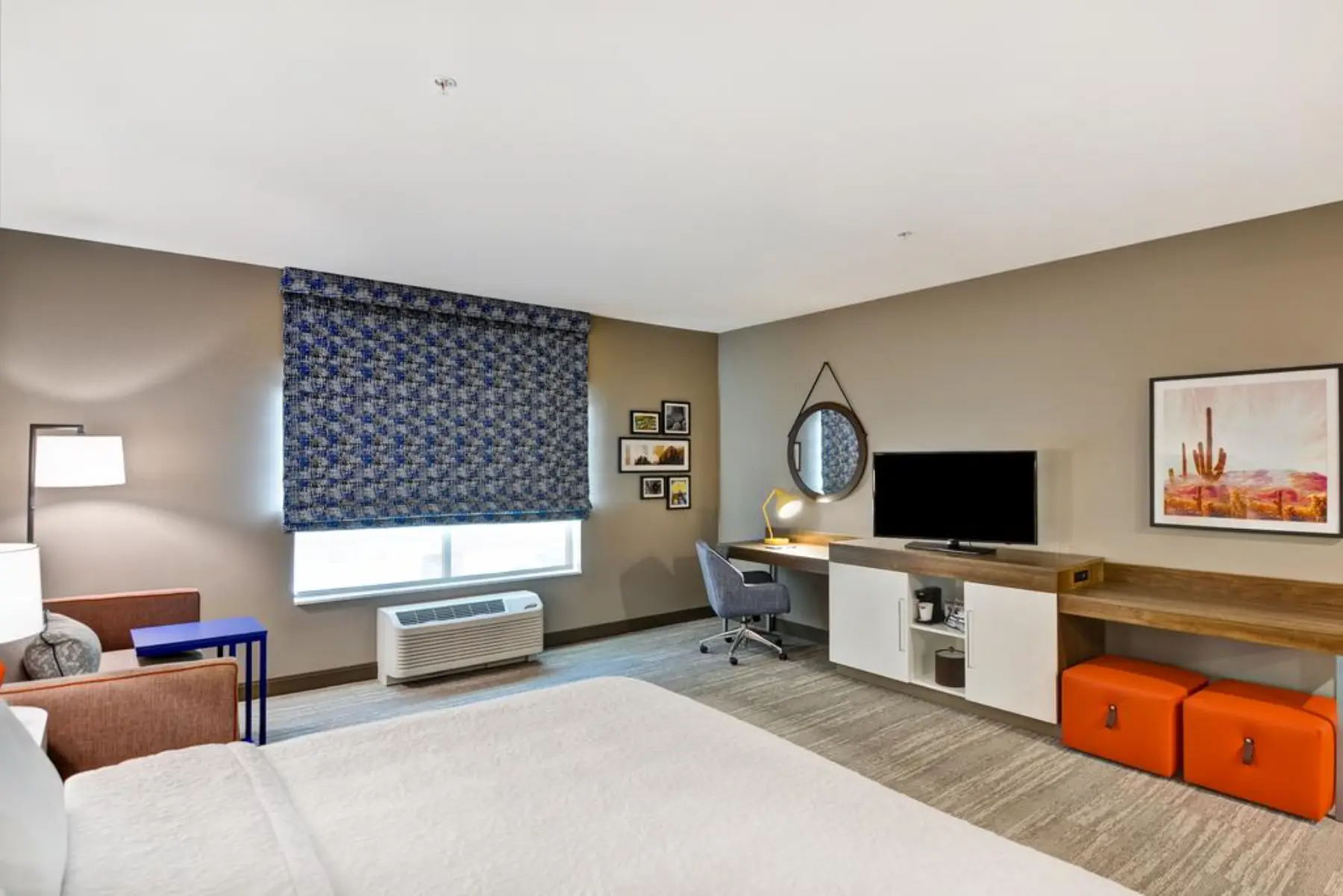 Hampton Inn and Suites Marana bedroom