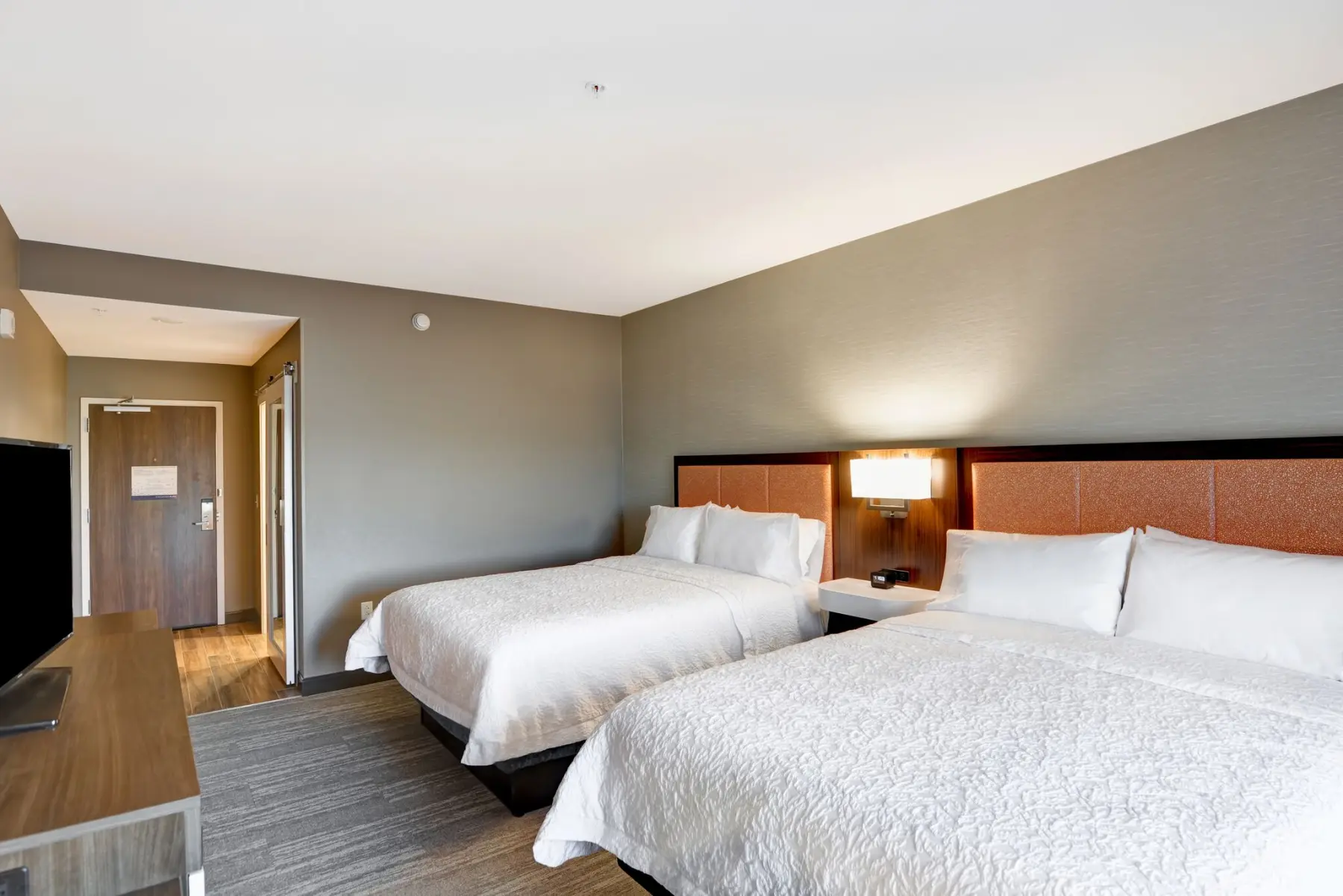 Hampton Inn and Suites Marana bedroom