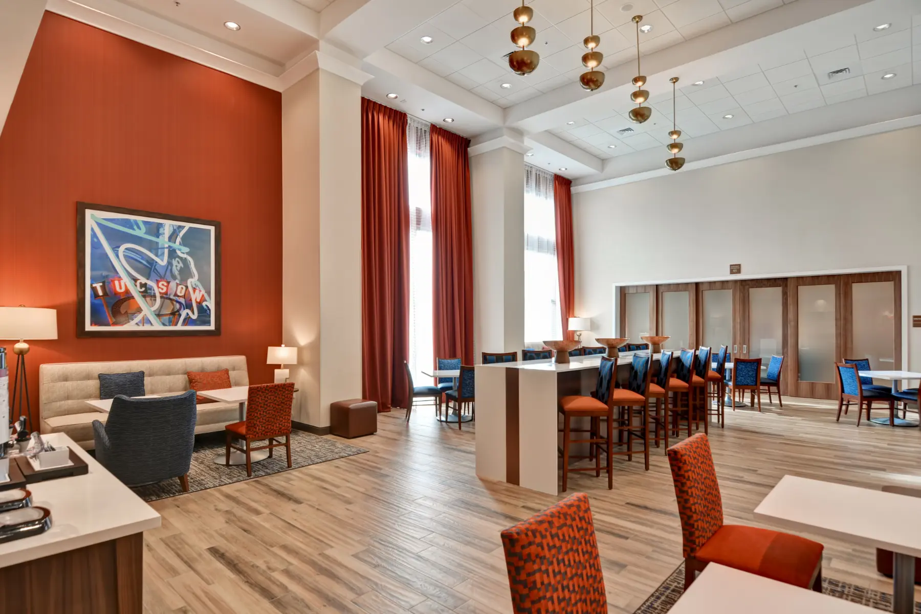 Hampton Inn and Suites Marana dining area